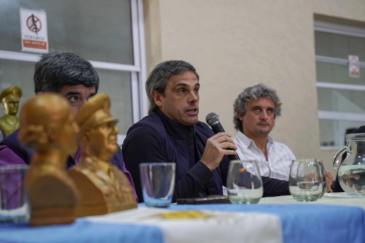 Fuertes, Michel y Bravo en el encuentro de Federal