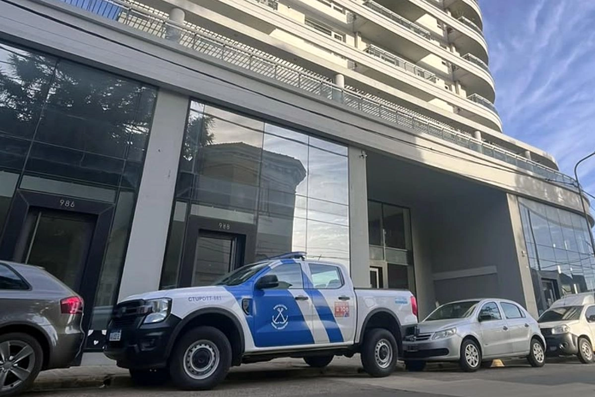 Uno de los allanamientos se concret&oacute; en pleno centro de Concordia, frente a la escuela de Comercio 1