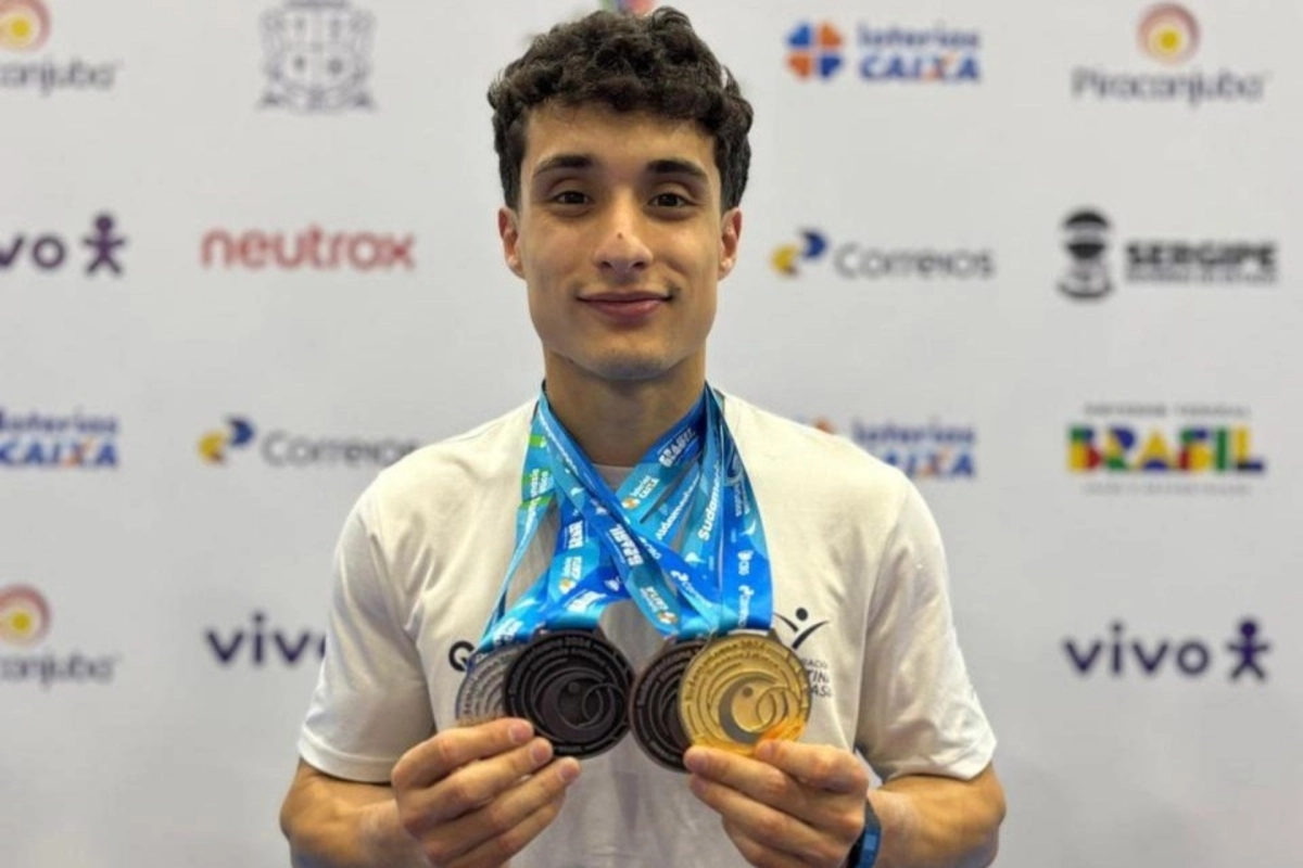 Santiago Mayol, tambi&eacute;n de Concordia, con un bronce por equipos en gimnasia art&iacute;stica.