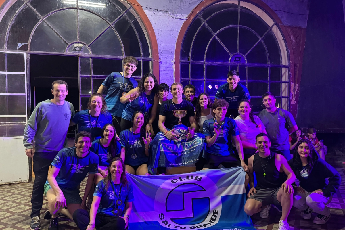 Integrantes de Acuatics en Paysand&uacute;
